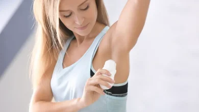 تفاوت مام زیر بغل و دئودورانت؛ کدامیک بی ضررترند؟