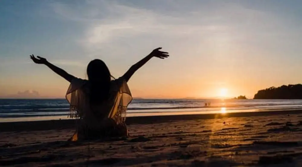 لذت از لحظه های زندگی؛ چگونه در لحظه حال زندگی کنیم و حال خوب بسازیم؟