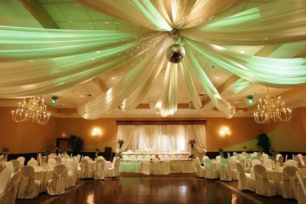 ویژگی‌های یک تالار پذیرایی عالی